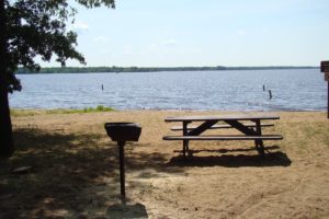 Central WI, Mature Woods, Camp or Build and Play on Castle Rock and Petenwell Lakes!