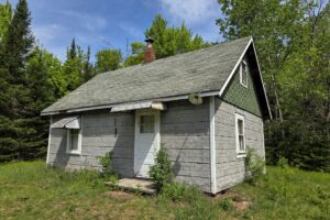 Waterfront land with cabin for sale on Somo River in Lincoln County WI